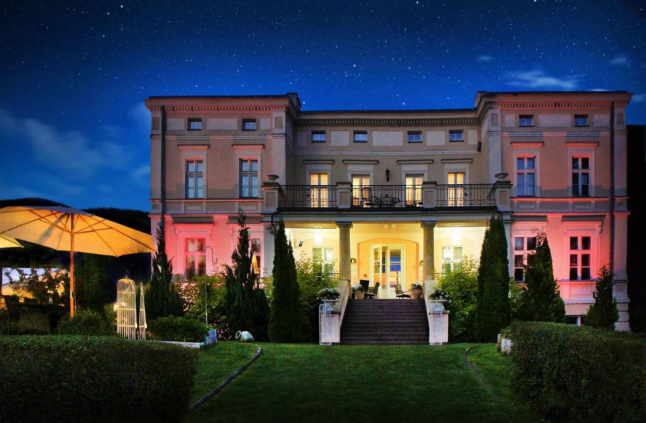 Palac Bialokosz Hotel Kültér fotó
